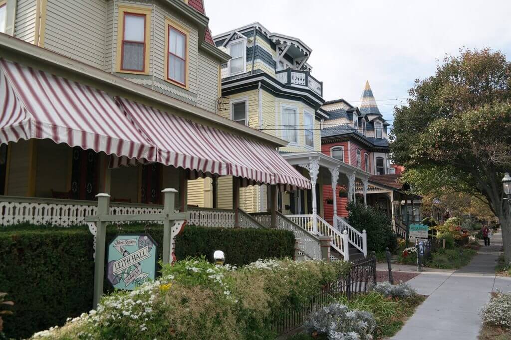 Awning or Pergola: Which One To Choose and Why? 1 awning